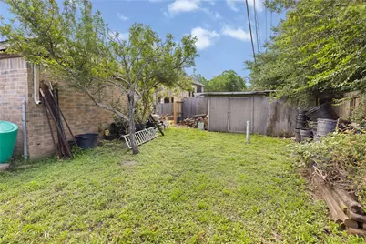 4134 Lakepointe Forest Drive, Seabrook, TX 77586 - Photo 31
