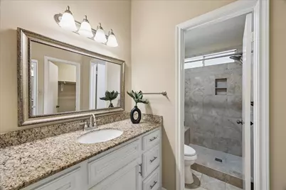 20 Edgewood Forest Court, The Woodlands, TX 77381 - Photo 17