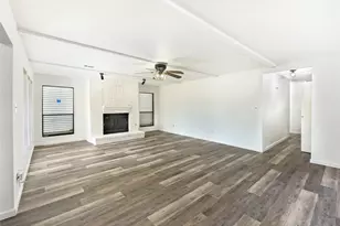 44 Campeche Cir, Galveston, TX 77554 - Photo 3