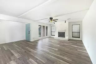 44 Campeche Cir, Galveston, TX 77554 - Photo 9