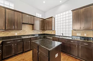 2413 Ralph St, Houston, TX 77006 - Photo 11