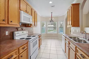 10 Hickory Ln, Dayton, TX 77535 - Photo 7