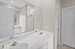 10 Hickory Ln, Dayton, TX 77535 - Photo 15