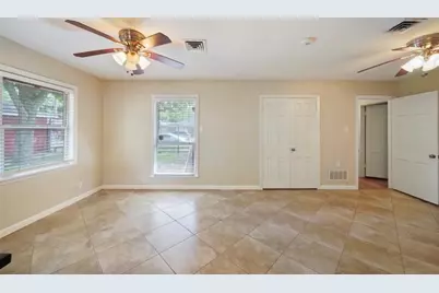 9802 Cedardale Drive, Houston, TX 77055 - Photo 7