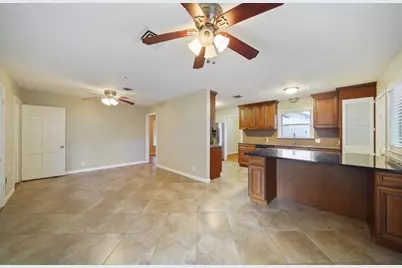 9802 Cedardale Drive, Houston, TX 77055 - Photo 9