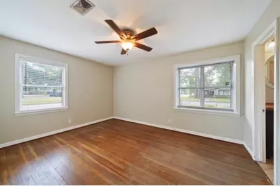 9802 Cedardale Drive, Houston, TX 77055 - Photo 15