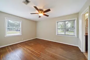 9802 Cedardale Dr, Houston, TX 77055 - Photo 15