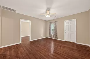 1404 Munger St, Houston, TX 77023 - Photo 3