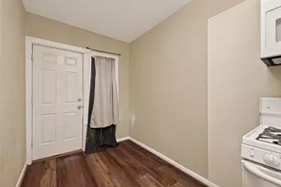 1404 Munger St, Houston, TX 77023 - Photo 9