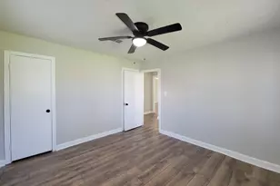 5815 Southseas St, Houston, TX 77033 - Photo 15
