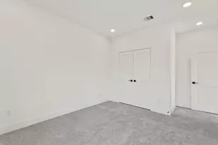 243 Rebecca St, Houston, TX 77022 - Photo 21