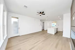 5722 Horton St, Houston, TX 77026 - Photo 13