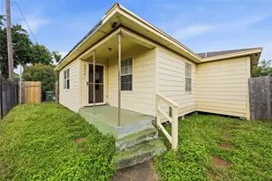 5427 Sonora St, Houston, TX 77020 - Photo 1