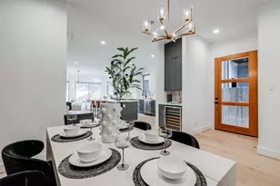 1634 Castle Ct, Houston, TX 77006 - Photo 17