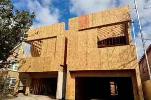 1634 Castle Ct, Houston, TX 77006 - Photo 3