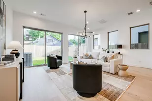 1634 Castle Ct, Houston, TX 77006 - Photo 19