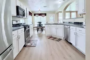 7222 Foxshadows Ln, Humble, TX 77338 - Photo 11