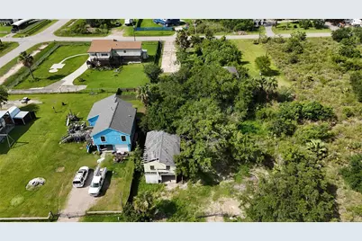 4603 Swan Street, Hitchcock, TX 77563 - Photo 3