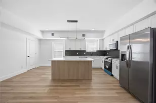 801 E 32nd 1/2 St, Houston, TX 77022 - Photo 11