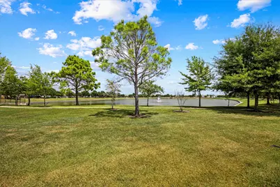 5623 Cinnamon Lake Drive, Baytown, TX 77521 - Photo 17