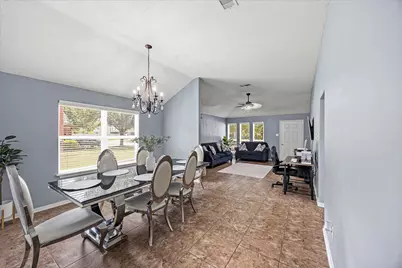 5623 Cinnamon Lake Drive, Baytown, TX 77521 - Photo 5