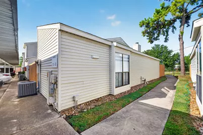 6401 Deihl Road #301, Houston, TX 77092 - Photo 23