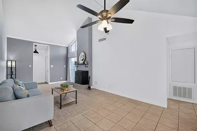 6401 Deihl Road #301, Houston, TX 77092 - Photo 3