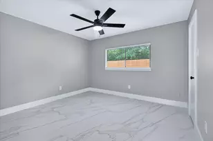 23 Summer Crest Cir, The Woodlands, TX 77381 - Photo 19