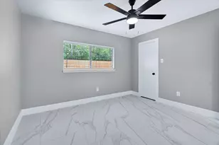 23 Summer Crest Cir, The Woodlands, TX 77381 - Photo 25