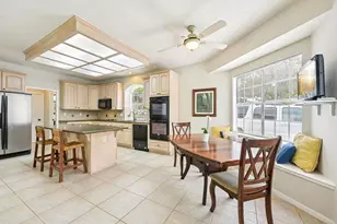 2202 Castle Bay Dr, League City, TX 77573 - Photo 15