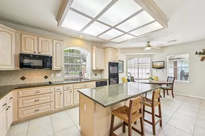 2202 Castle Bay Drive, League City, TX 77573 - Photo 21