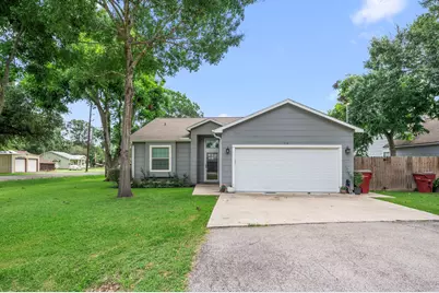 118 N Urbanec Street, East Bernard, TX 77435 - Photo 3