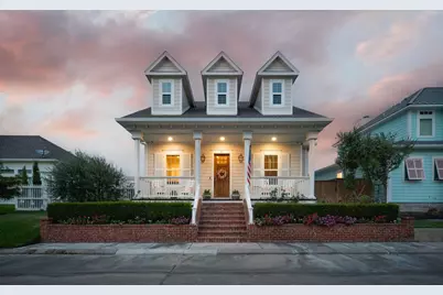 10 Mariner Pass, Galveston, TX 77554 - Photo 1