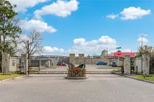 1415 Devonshire Manor Ln, Houston, TX 77055 - Photo 49