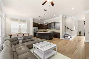 1415 Devonshire Manor Ln, Houston, TX 77055 - Photo 11