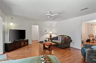 20392 Meadow Lake Rd, Cleveland, TX 77328 - Photo 11