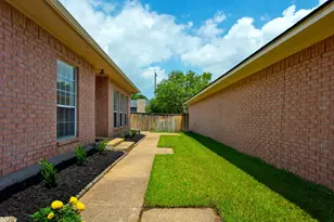 1019 Lincoln Ave, College Station, TX 77840 - Photo 3