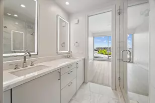 2047 Westcreek Ln, Houston, TX 77027 - Photo 9