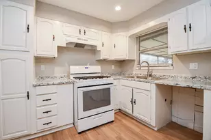 919 Forest Oaks Dr, Houston, TX 77017 - Photo 7