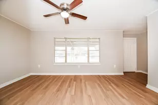 919 Forest Oaks Dr, Houston, TX 77017 - Photo 3