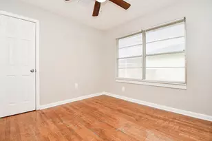 919 Forest Oaks Dr, Houston, TX 77017 - Photo 13