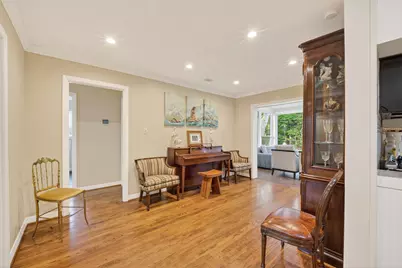 11230 Huggins Drive, Houston, TX 77035 - Photo 9