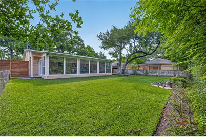 11230 Huggins Drive, Houston, TX 77035 - Photo 45