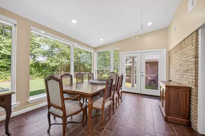 11230 Huggins Drive, Houston, TX 77035 - Photo 25