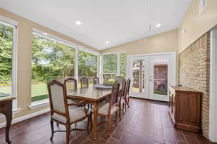 11230 Huggins Dr, Houston, TX 77035 - Photo 25