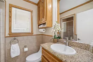 11230 Huggins Dr, Houston, TX 77035 - Photo 33