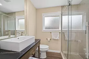 11230 Huggins Dr, Houston, TX 77035 - Photo 37