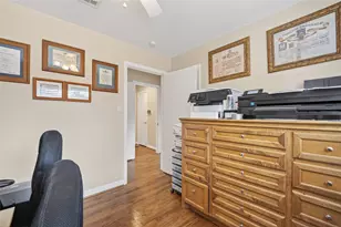 11230 Huggins Dr, Houston, TX 77035 - Photo 35