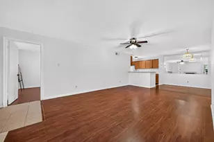 10725 Braes Bend Dr, Houston, TX 77071 - Photo 9