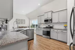 9218 Regan Wy, Mont Belvieu, TX 77523 - Photo 7